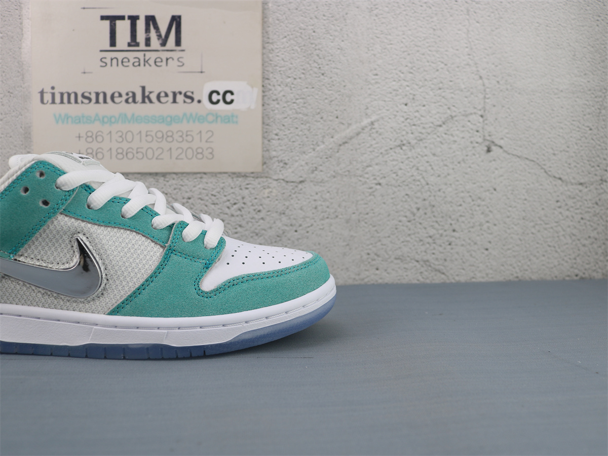 M Batch April Skateboards x Nike SB Dunk Low Pro QS FD2562-400